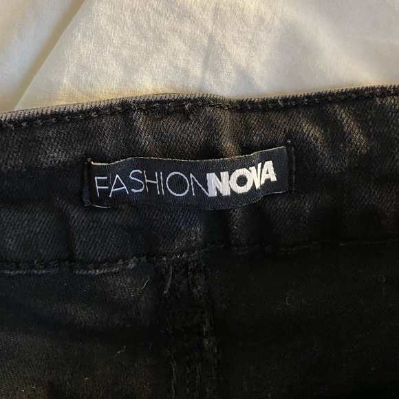 Ripped Skinny Jeans - Picture 3 of 4